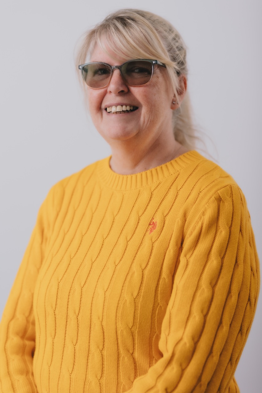 HS-112 Jacqueline Hone Large