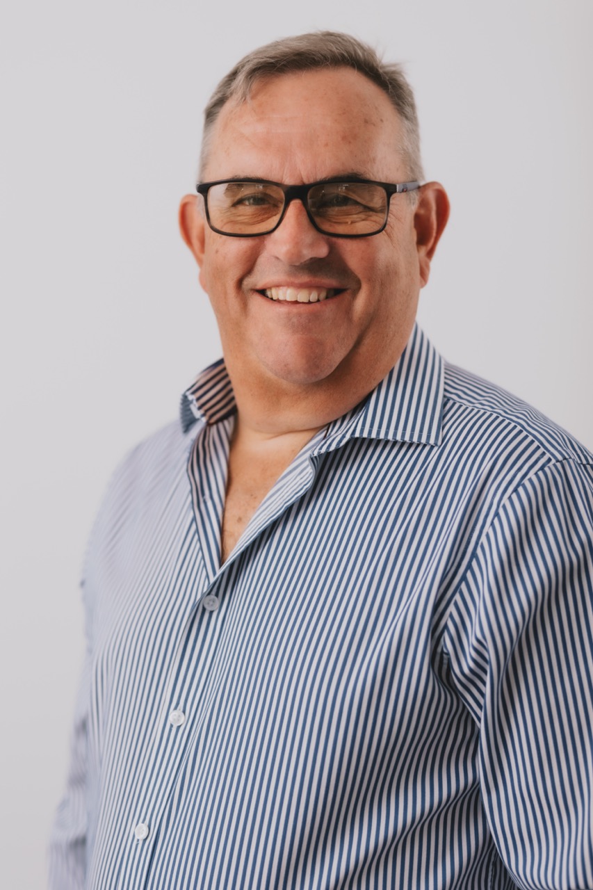 HS-134 Martin McDonagh Large