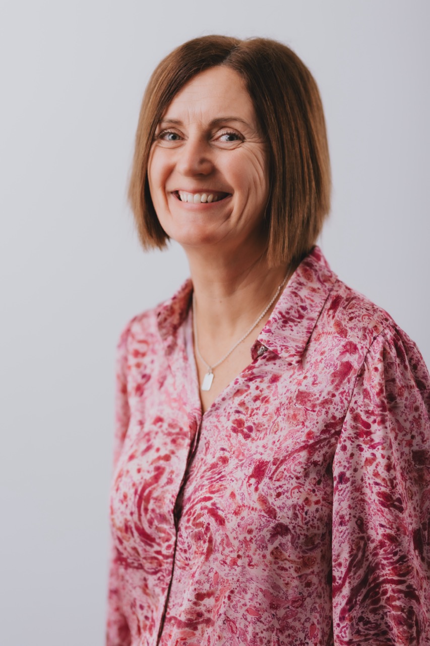 HS-5 Lucy Saxton Large